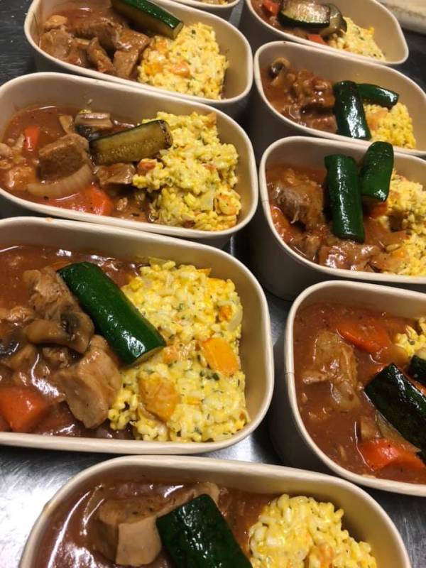 Restaurant zone commerciale Le Pontet qui propose des Plats à emporter midi et soir